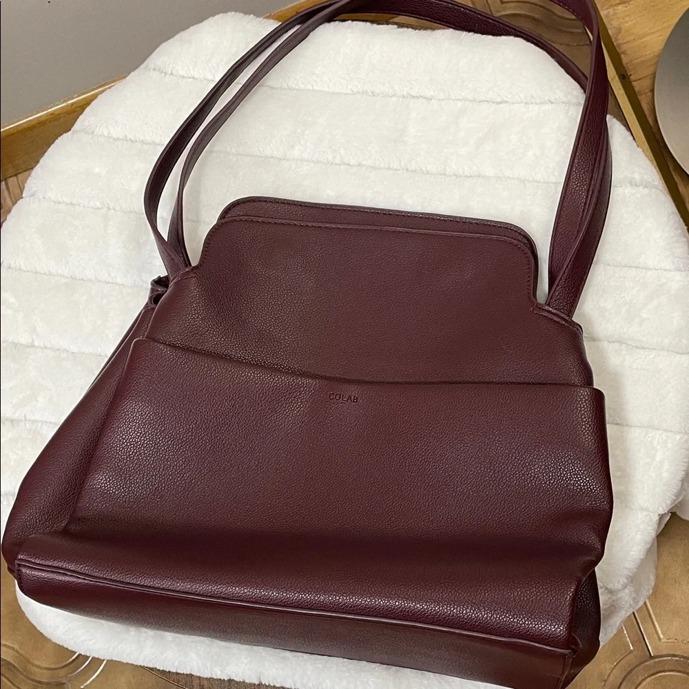 Elegant Burgundy Shoulder Bag - Picture 7 of 16